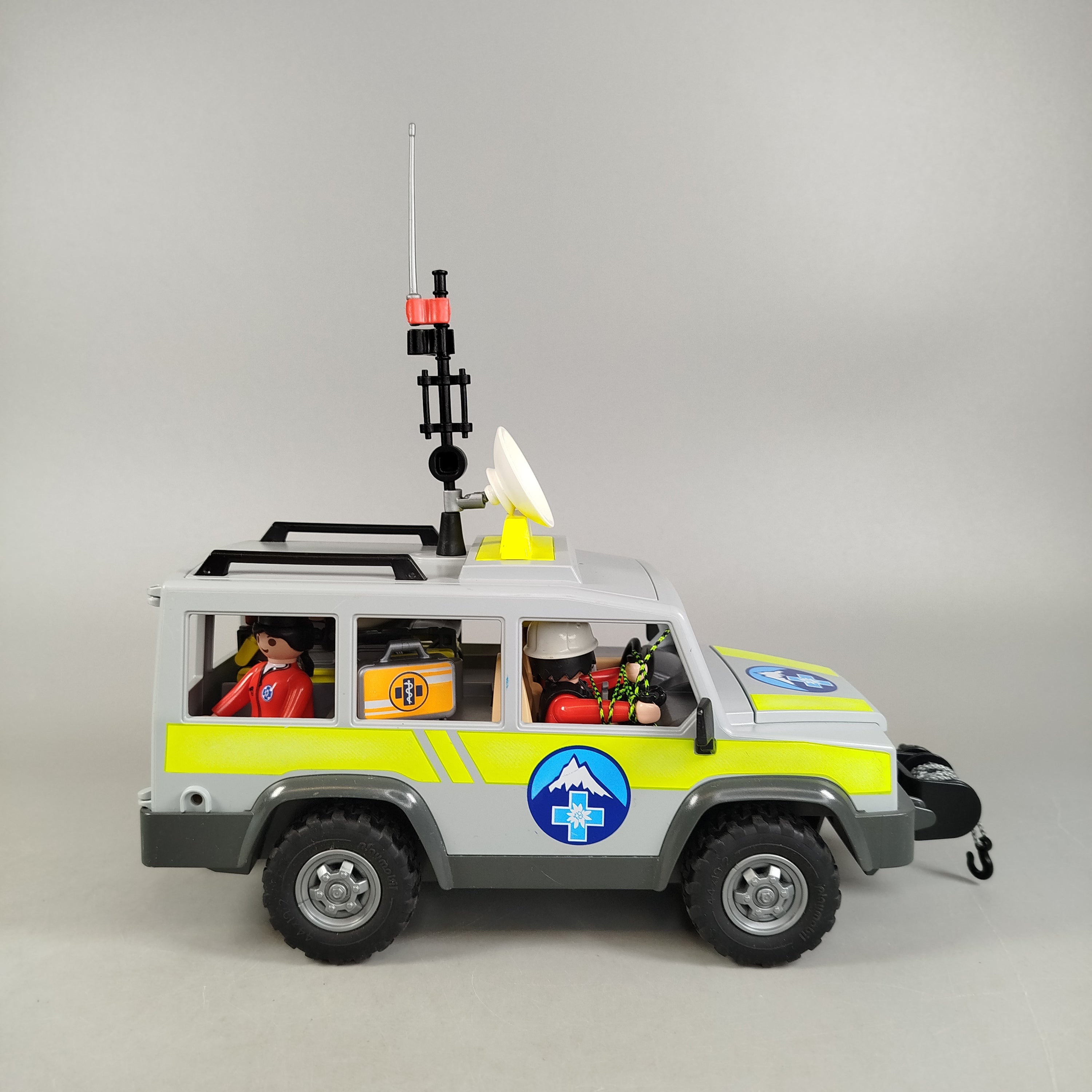 Playmobil Rettungsfahrzeug mit Figuren, gebraucht, ab 6 Jahre